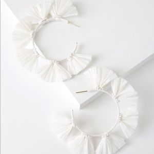 Lulu’s Lindie White Raffia Tasseled Hoop Earrings